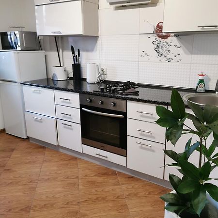 Studio Apartment In The Center Shostka Ngoại thất bức ảnh
